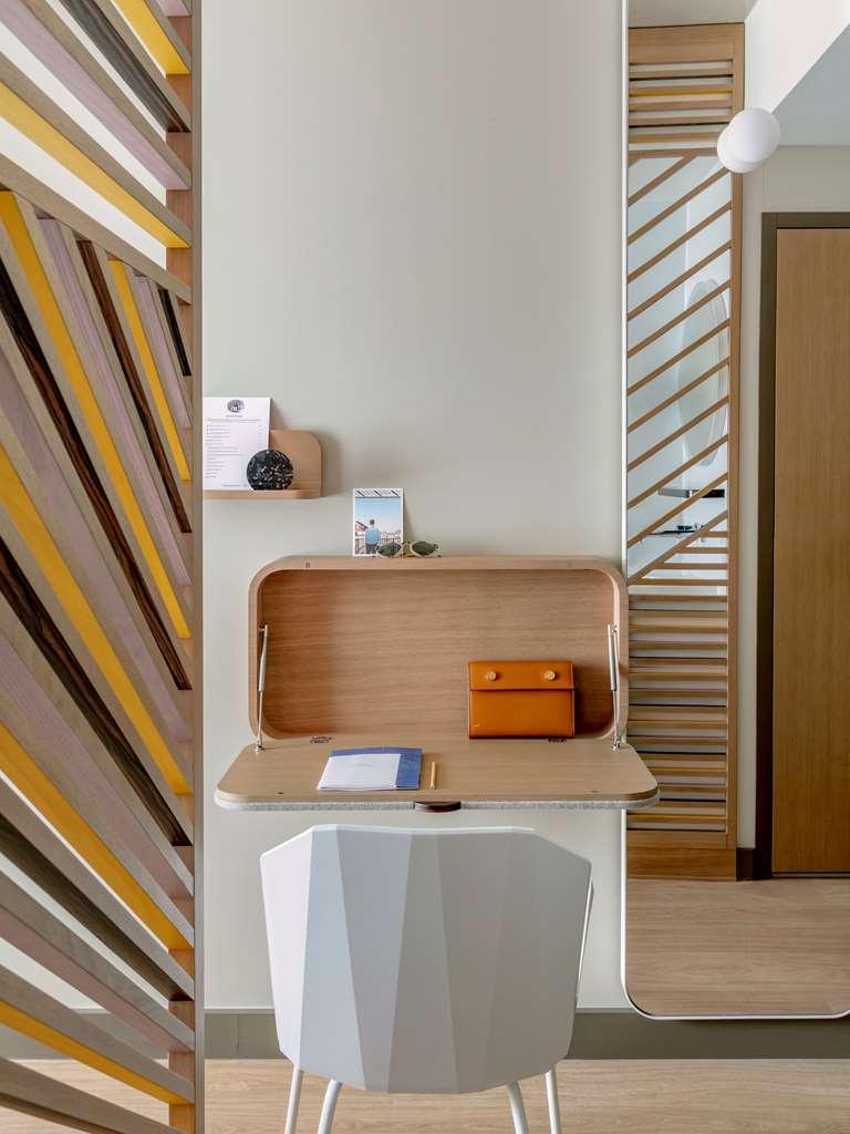 Okko Hotels Paris La Defense Нантерр Номер фото