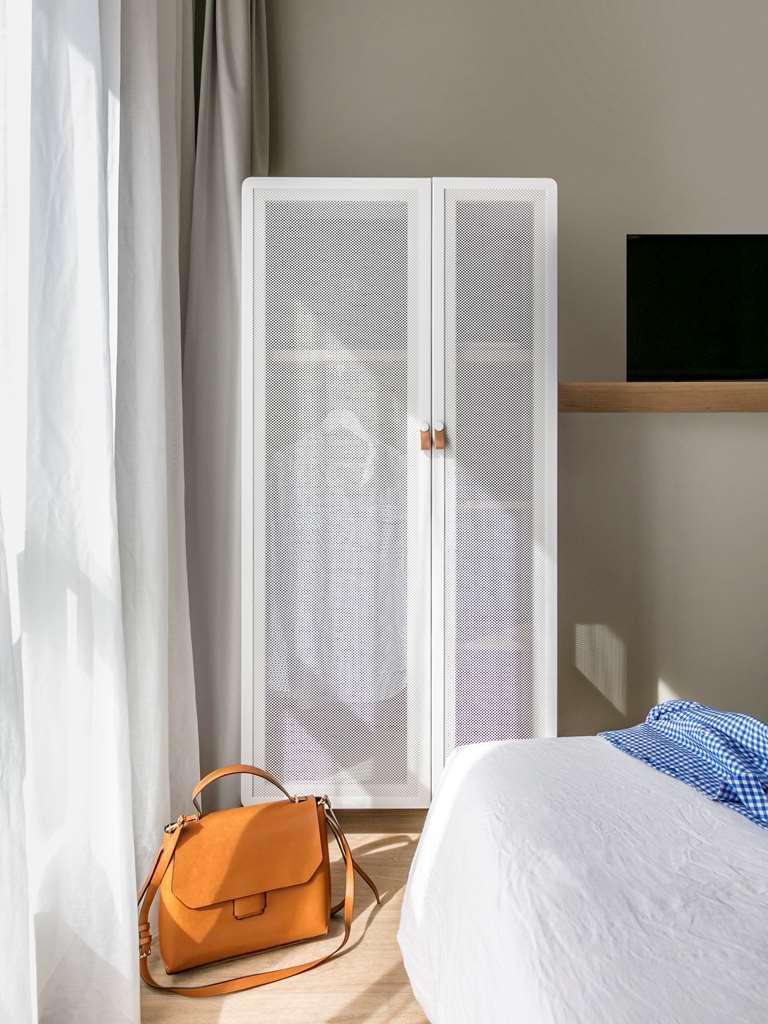 Okko Hotels Paris La Defense Нантерр Номер фото