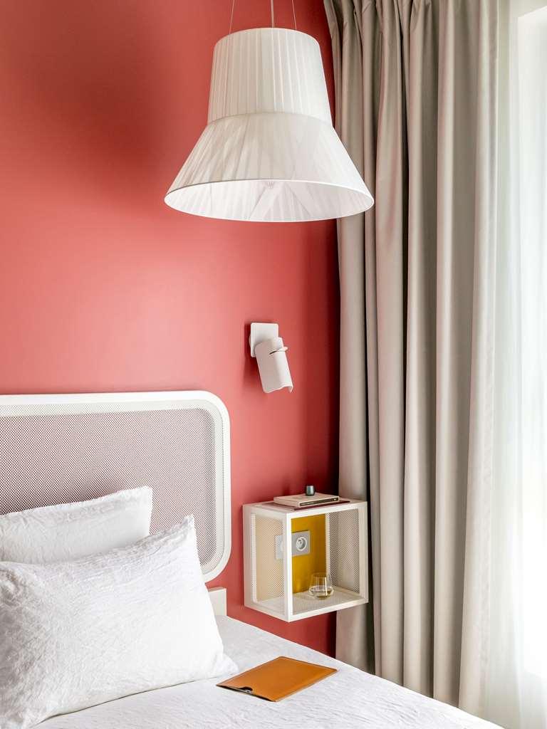 Okko Hotels Paris La Defense Нантерр Номер фото