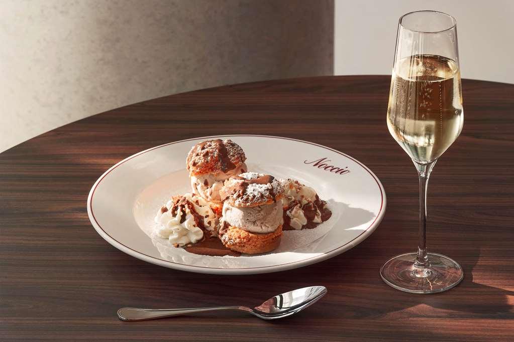Okko Hotels Paris La Defense Нантерр Ресторан фото