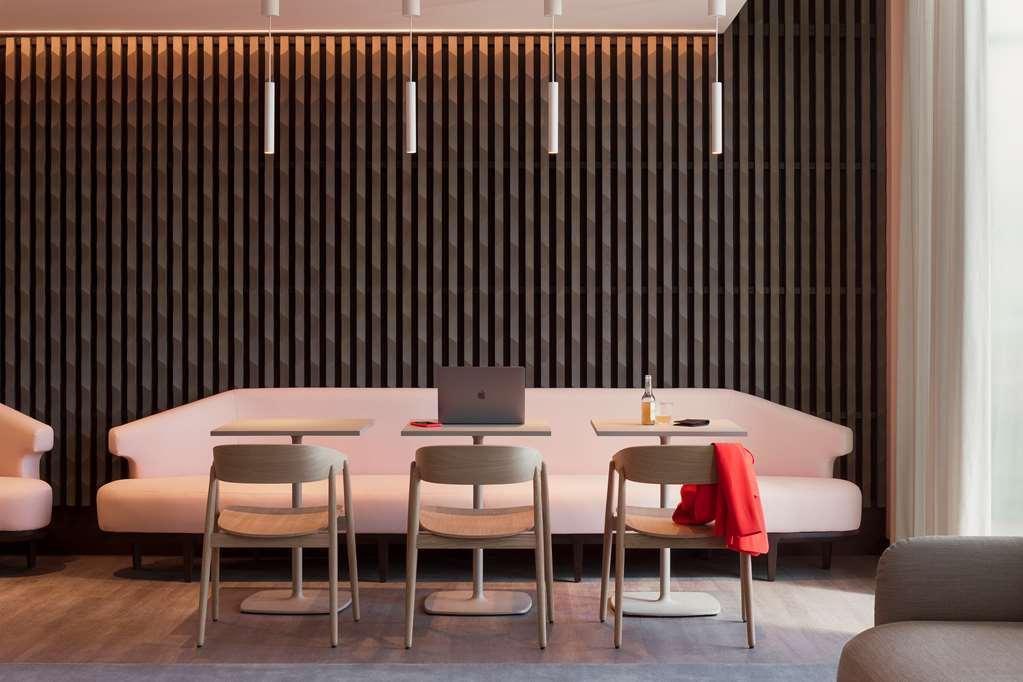 Okko Hotels Paris La Defense Нантерр Ресторан фото