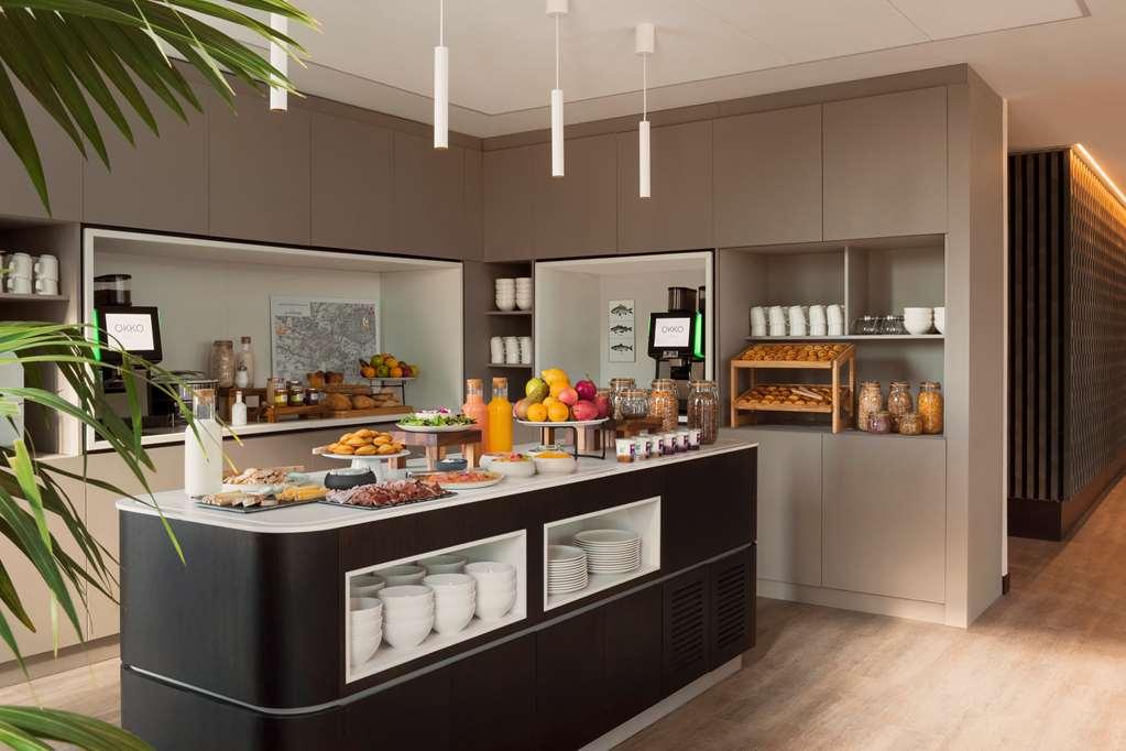 Okko Hotels Paris La Defense Нантерр Ресторан фото