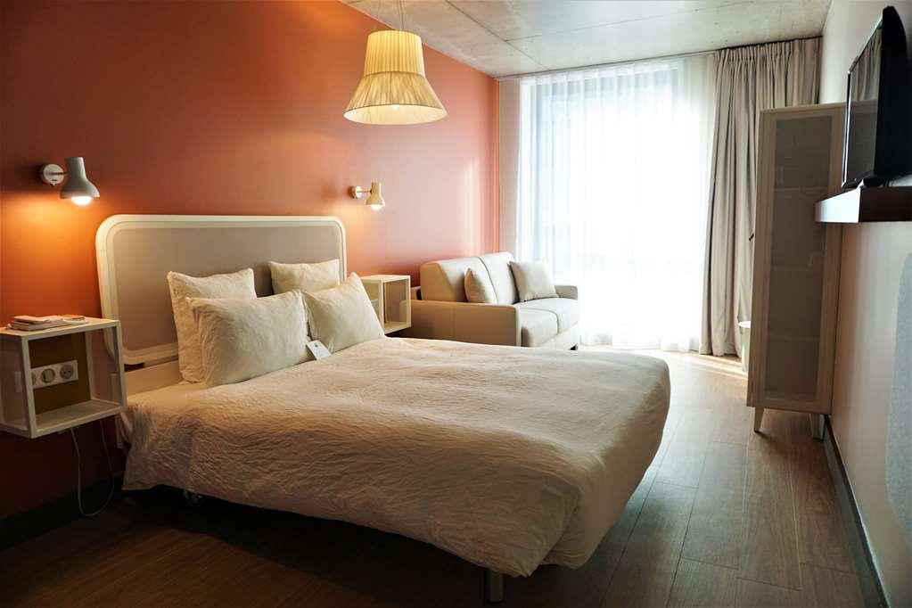 Okko Hotels Paris La Defense Нантерр Номер фото